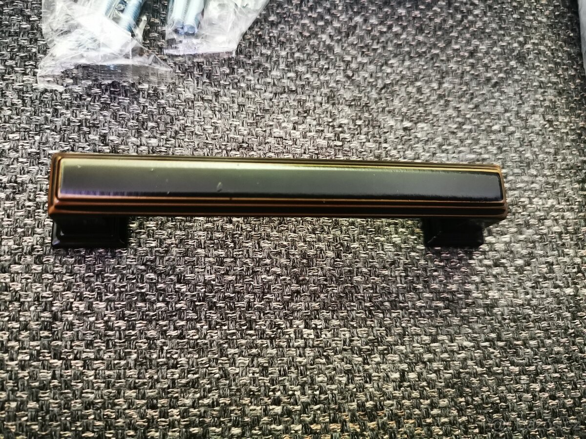 Černé nábytkové úchyty - 3