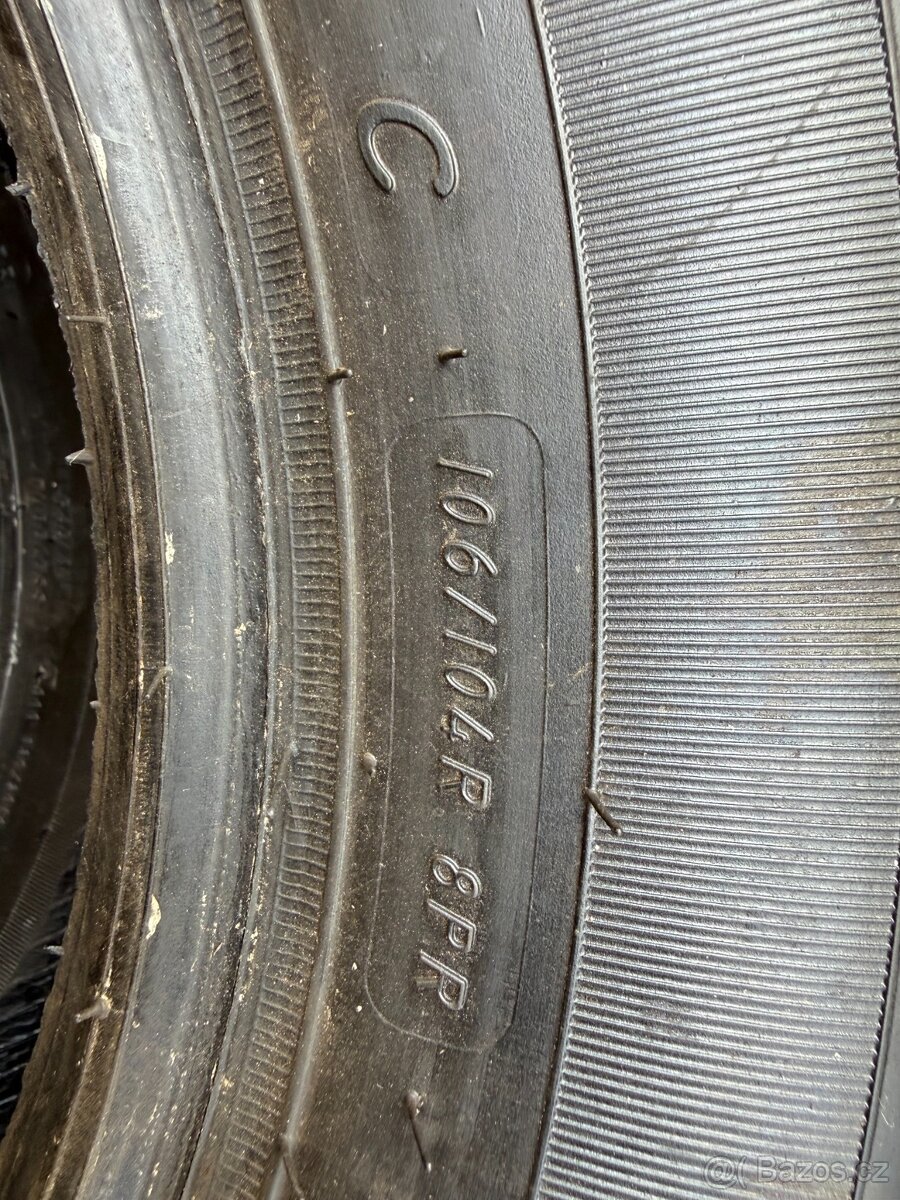 Prodám pneu 195R15C, vzorek 95% - 3