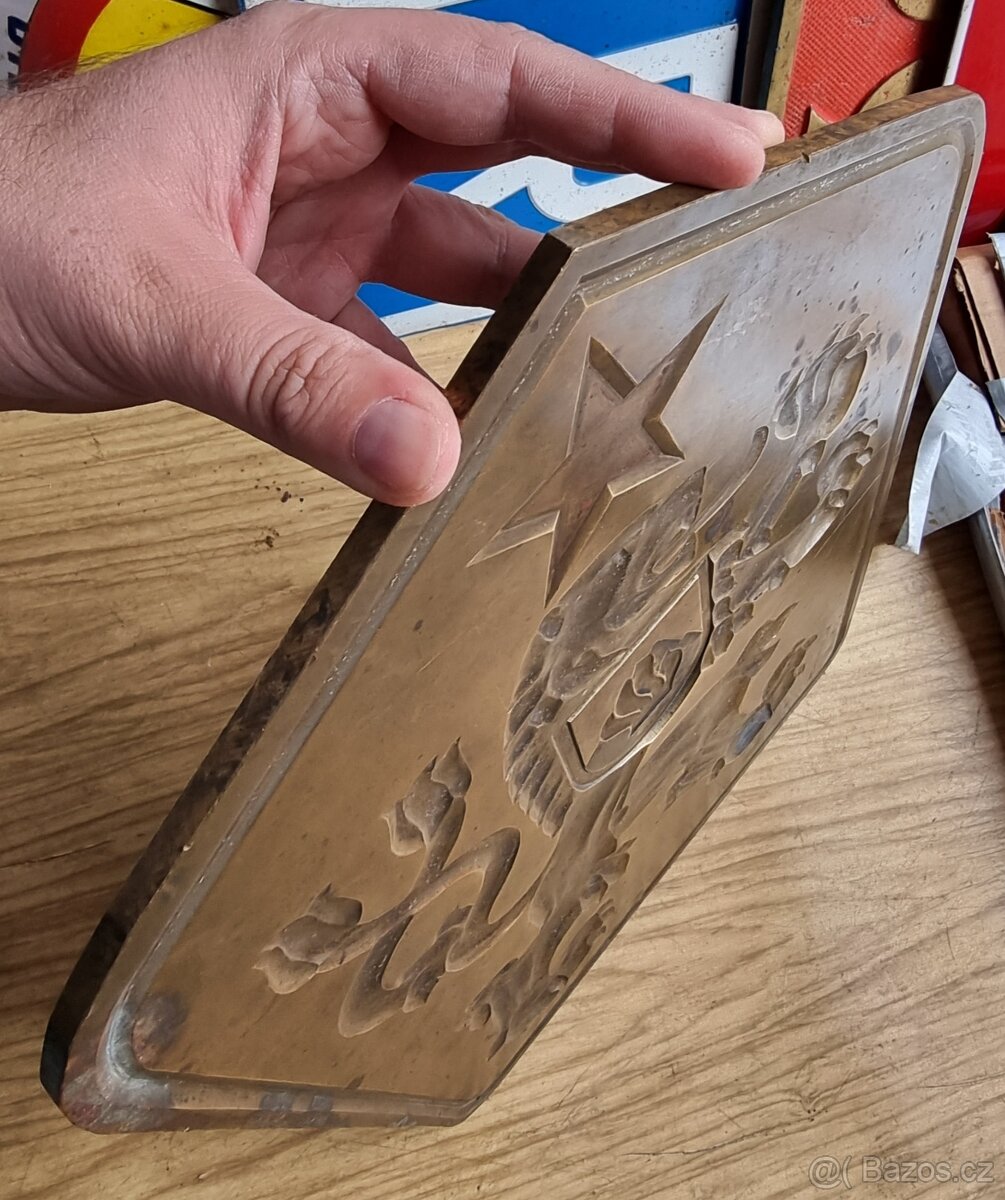 Znak, asi mosaz LEV kopyto na tisk lvů ČSSR raznice - 3