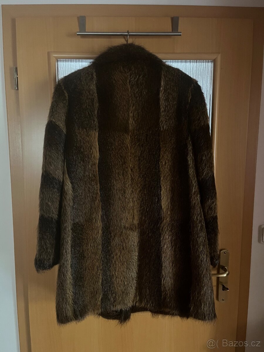 Kožich z pravé nutrie, vel. asi 42/44 - 3