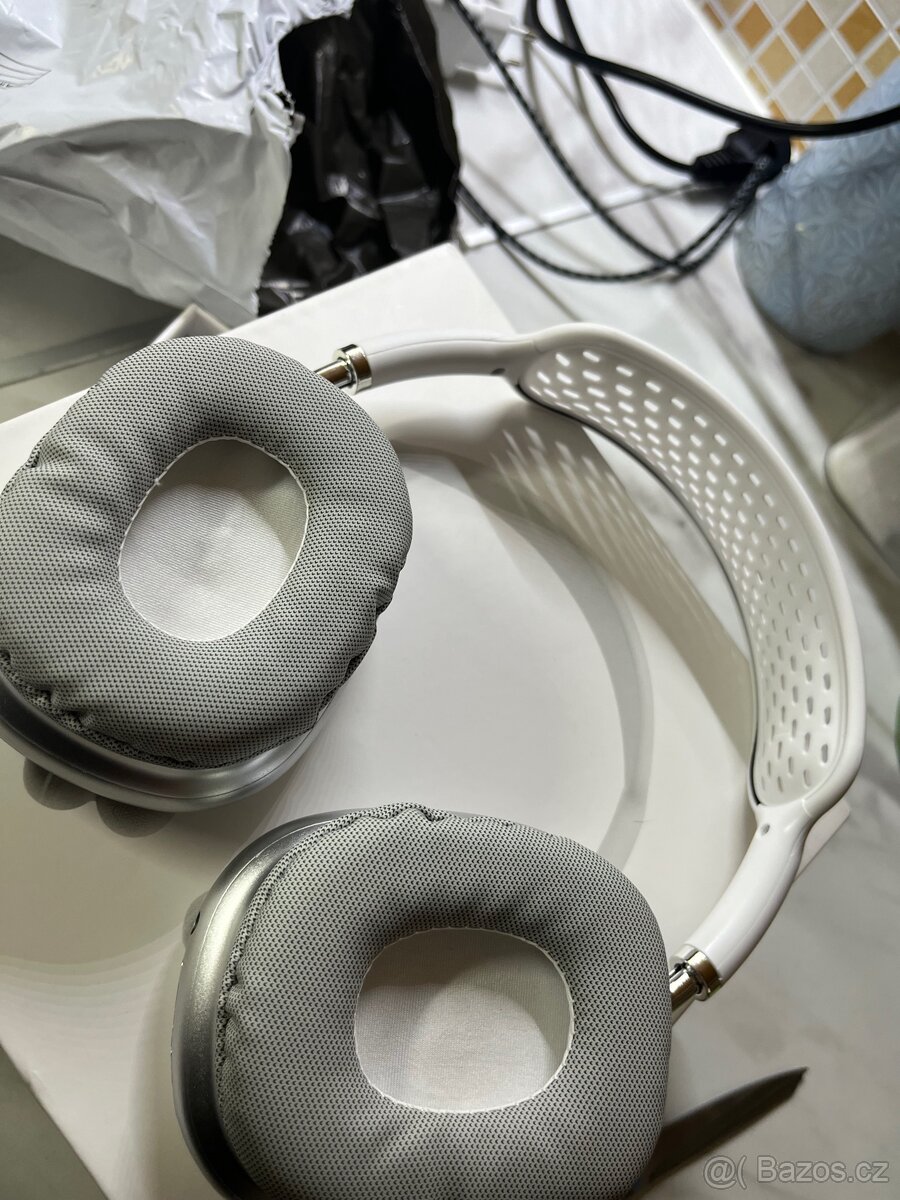 AirPods Max replika, při rychlém jednání sleva - 3