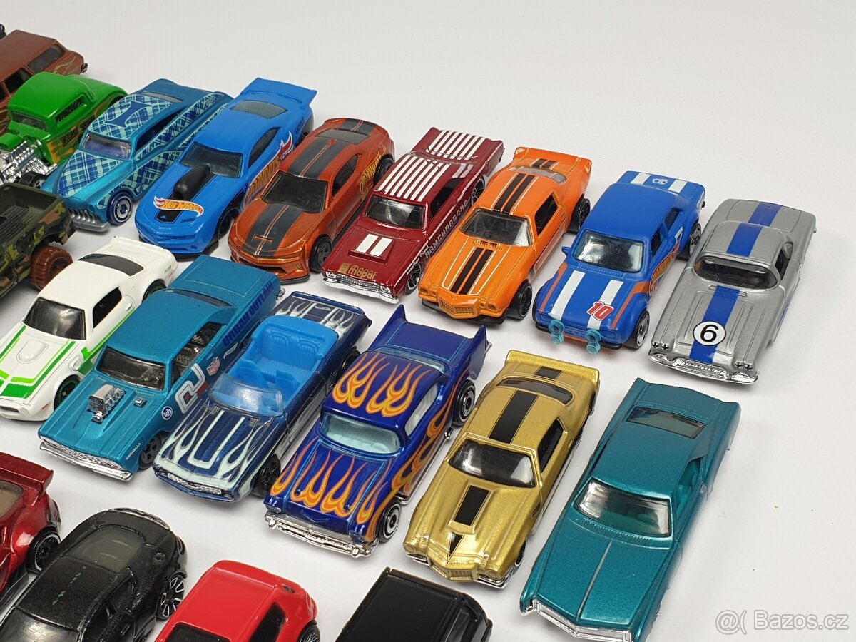 Hot Wheels 56 aut - 3