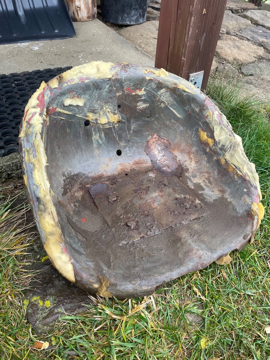 Lavor/sedačka Zetor - 3