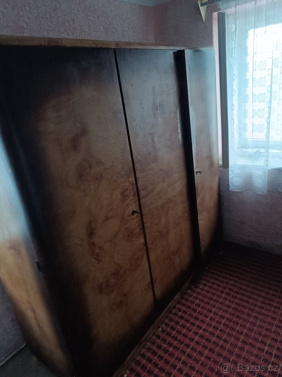 Starý obývací pokoj za odvoz - 3