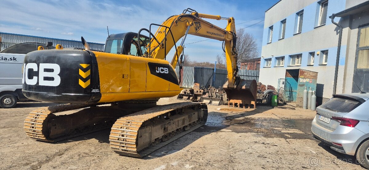 Predam pasovy bager JCB 220 LC - 3