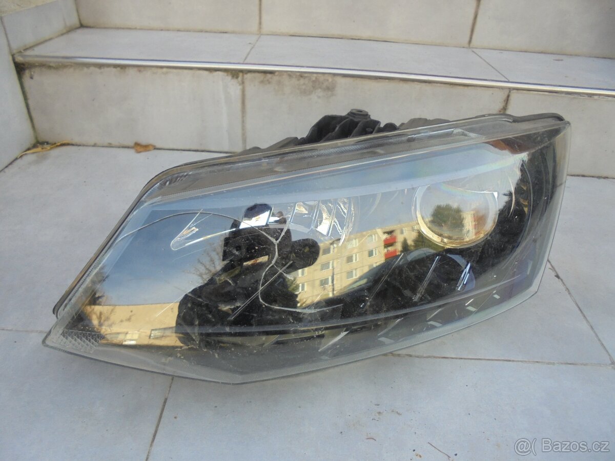 LP světlo Fabia 3 - rozbité sklo - 3