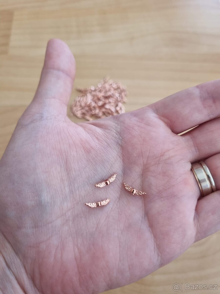Kovové korálky - Rosegold křídla - 100 ks - 3