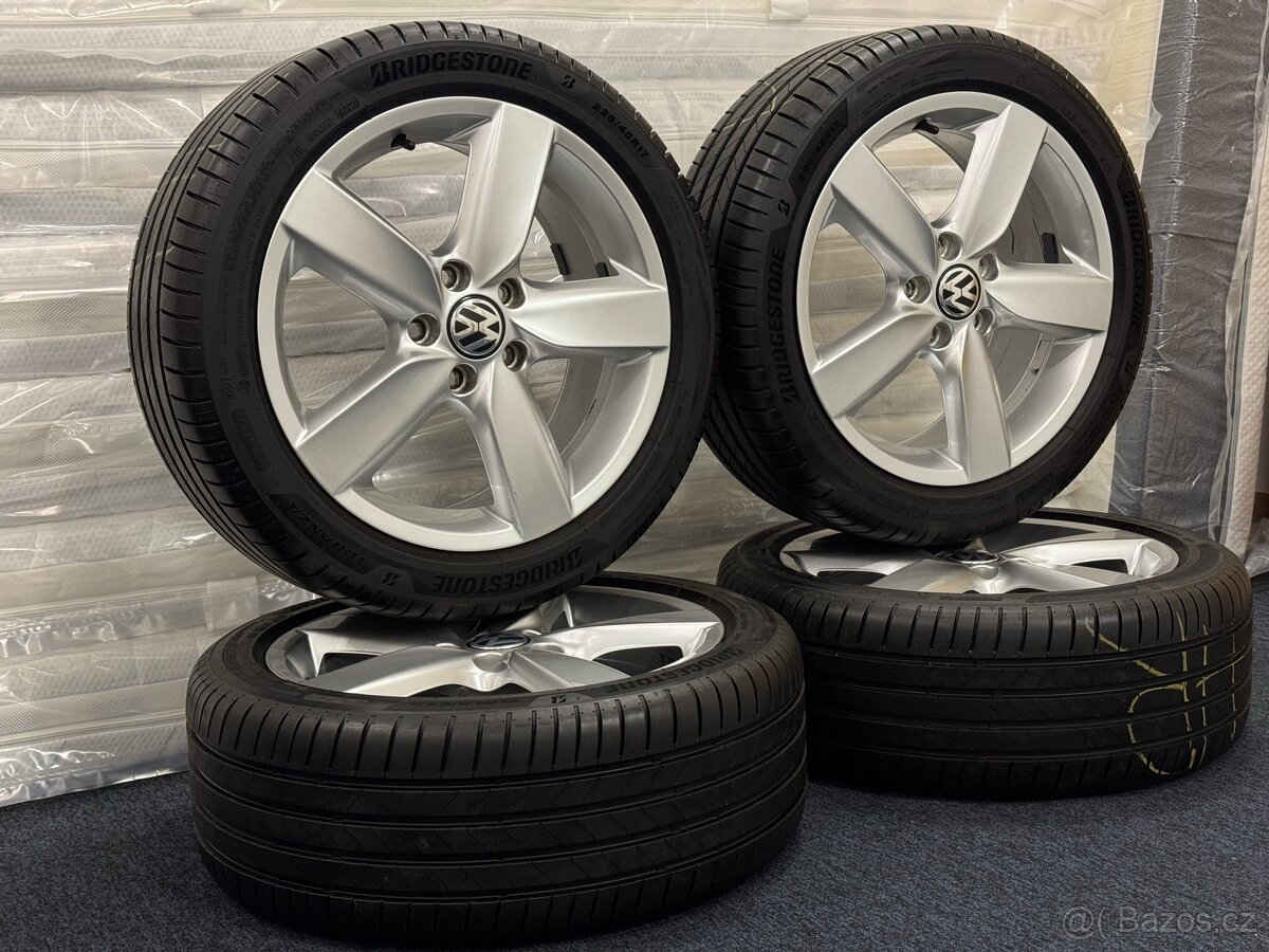 225/45 R17 letní sada VW Golf 6 . Pneu jako nový - 3