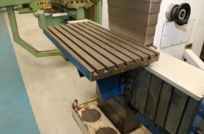 Frézky - nástrojářské FNGP 40 CNC - 3