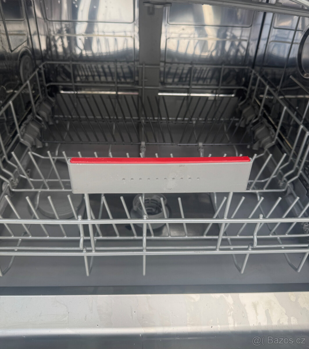 Myčka bosch plně integrovaná silence plus 3 KOŠE - 3