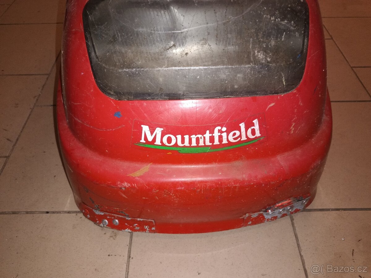 Plasty zahradní traktůrek - 3