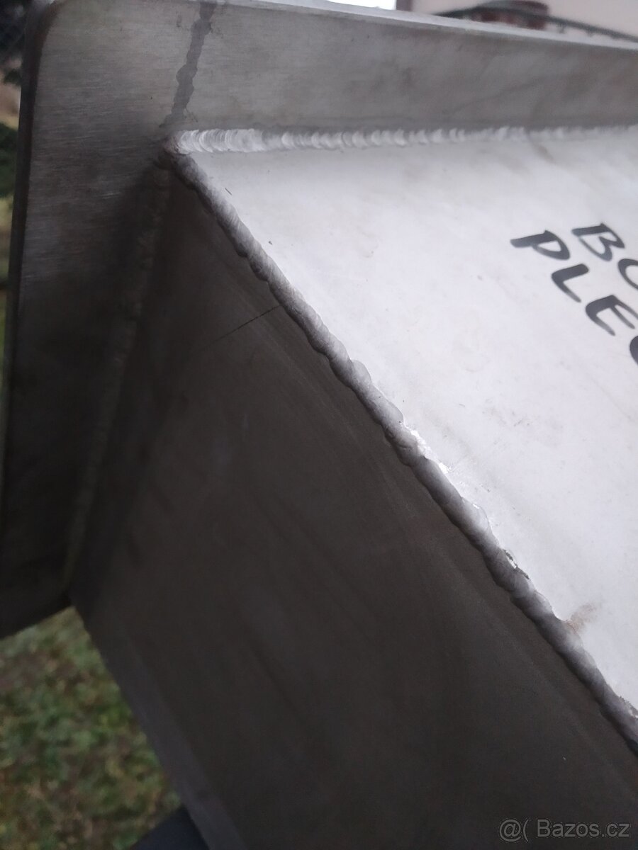 Nerez obdélníková nádoba 555x317x211mm. 3mm stěny. - 3