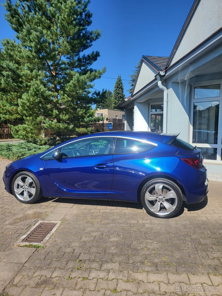 OPEL ASTRA J GTC OPC 2.0TURBO - 3