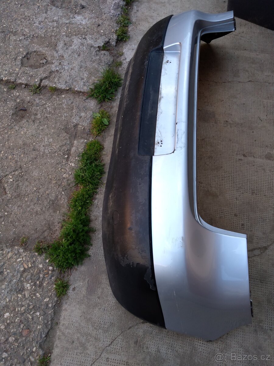VW Golf 5 zadní nárazník, zpětné zrcátko levé - 3
