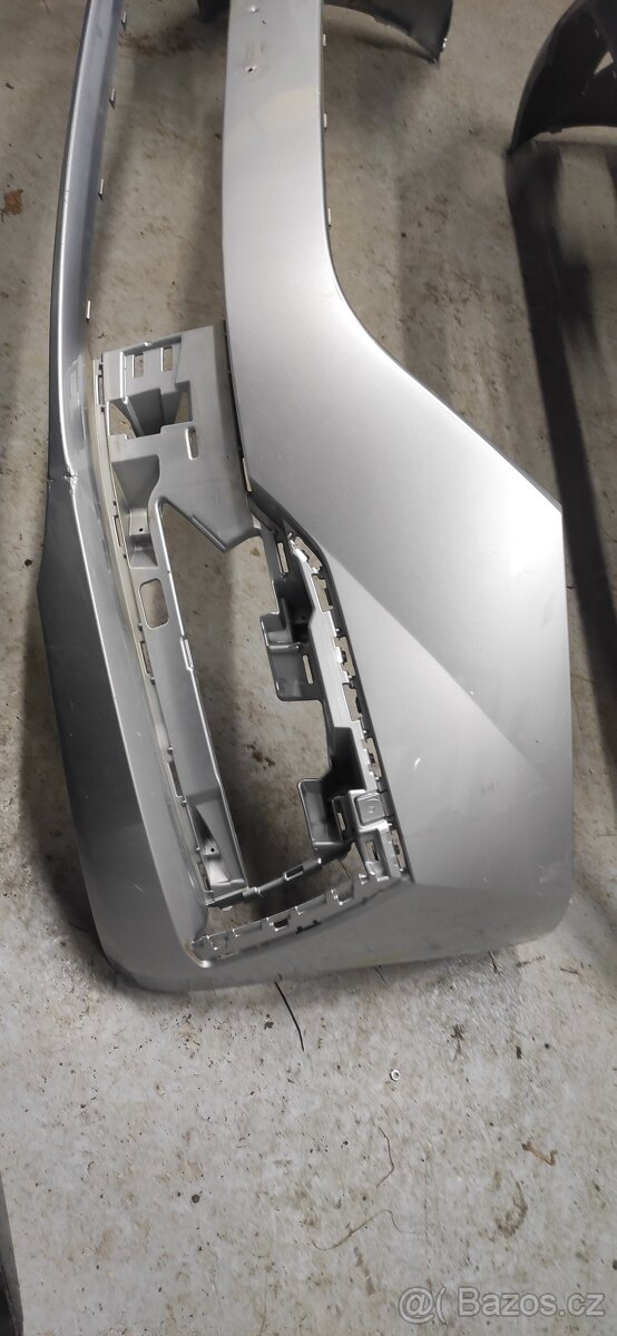 nárazník přední ŠKODA Octavia IV 5E3807221 - 3