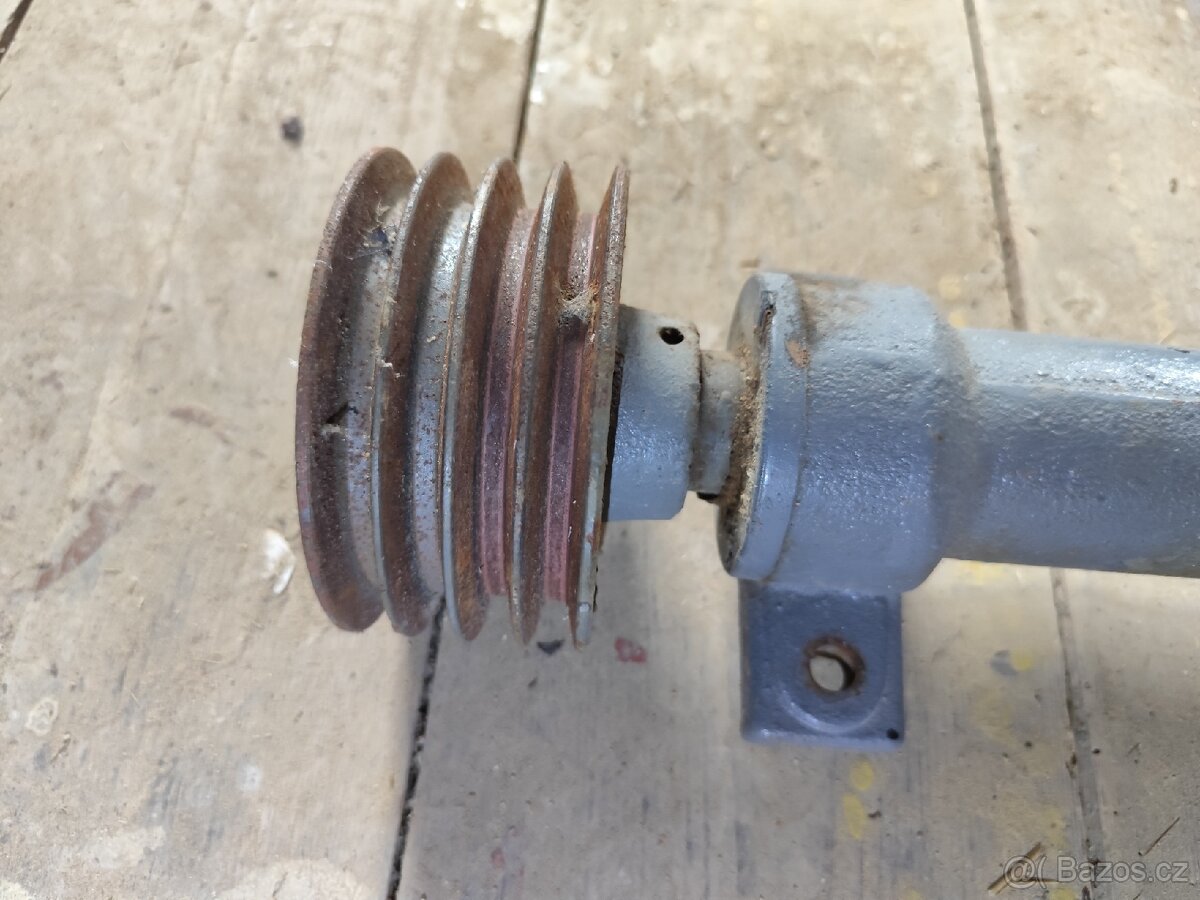 Hřídel na cirkulárku se štípacím trnem - 3