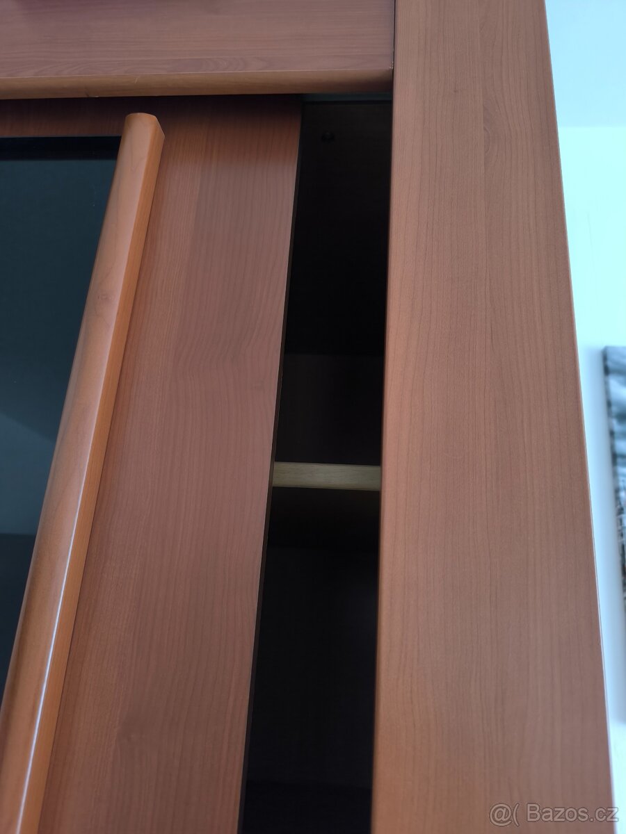 Velká šatní skříň - 3