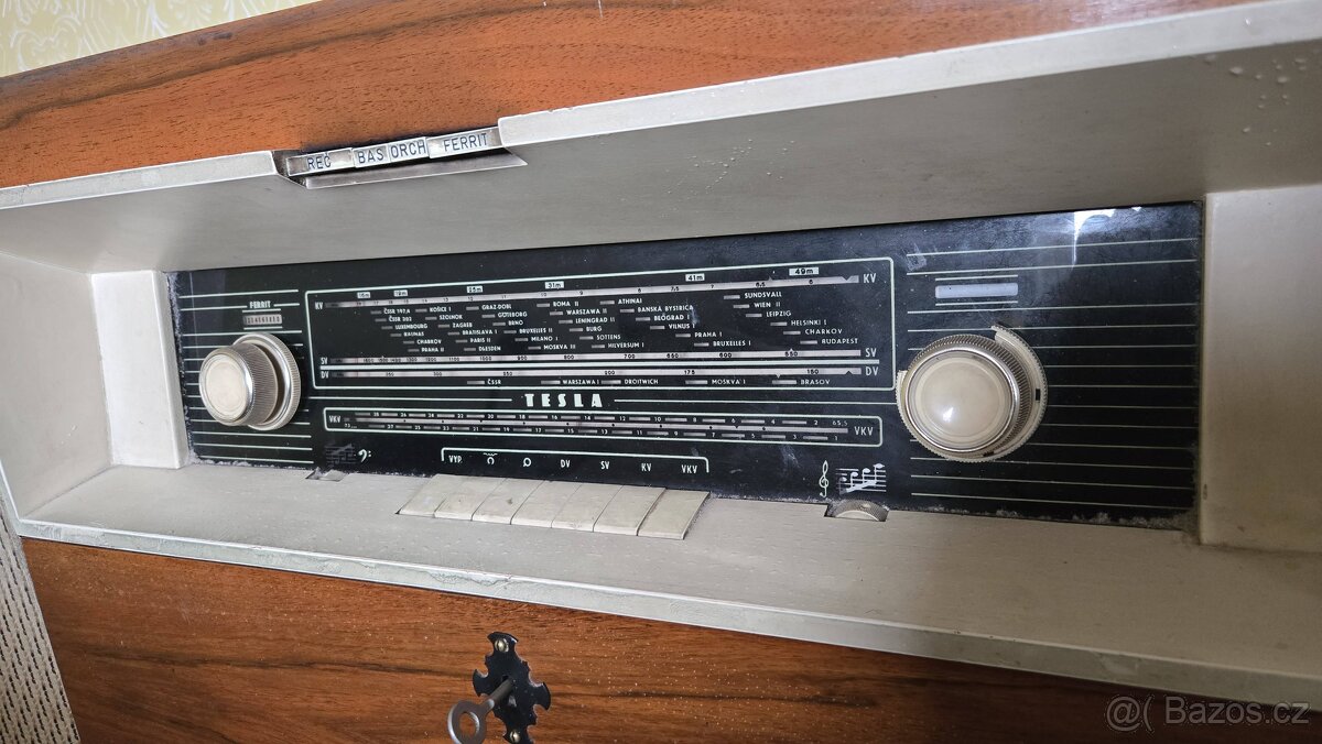 GRAMORÁDIO TESLA SUPRAPHON LE680 - 3