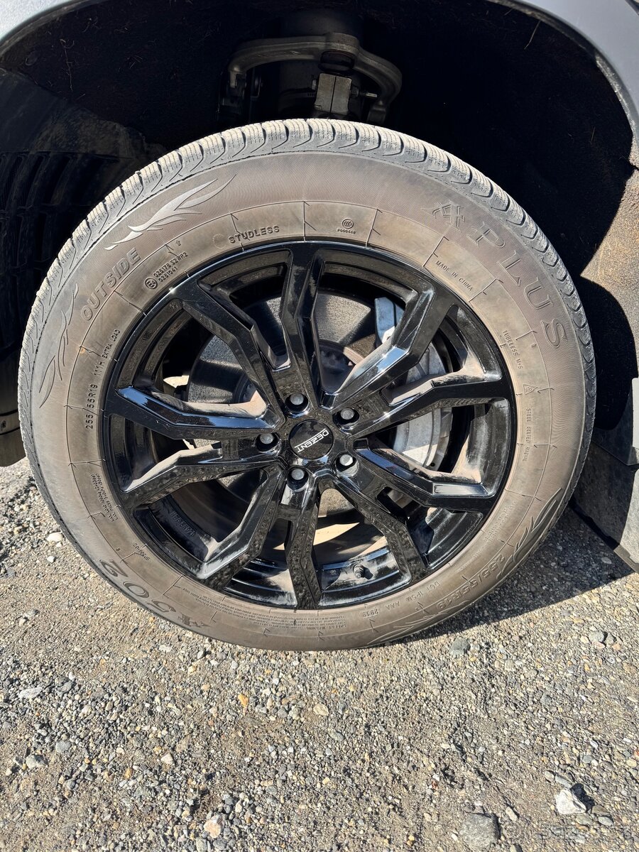 Pneu 255/55 R19 - 3