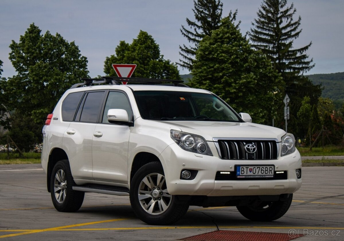 Toyota Land Cruiser 3.0I D-4D 190k Premium A/T 5m