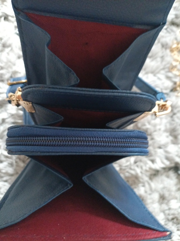 Mini kabelka na mobil a drobnosti - 3