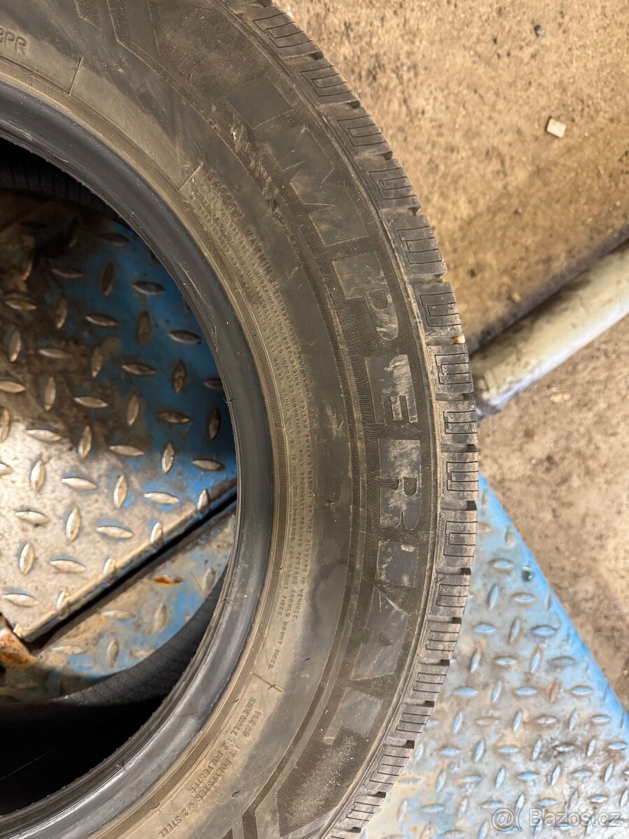 2kusy Imperial 215/65r16c - 3