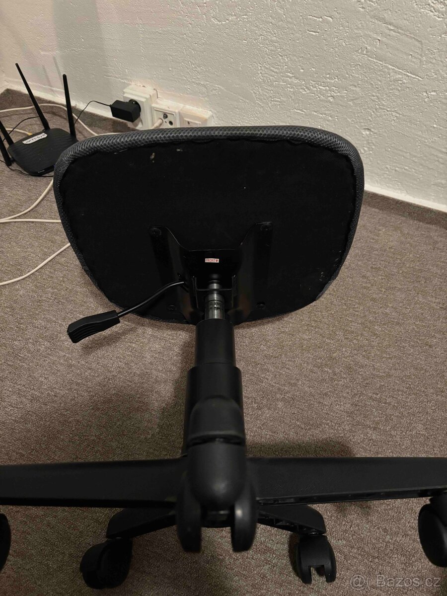 PC / kancelářská židle Möbelix – šedá síťovaná - 3