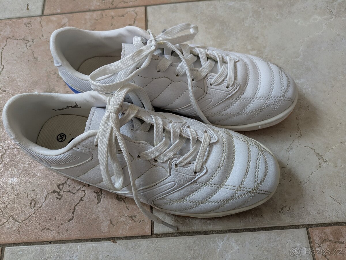 Dětské sálové sportovní botasky vel.36 - 3