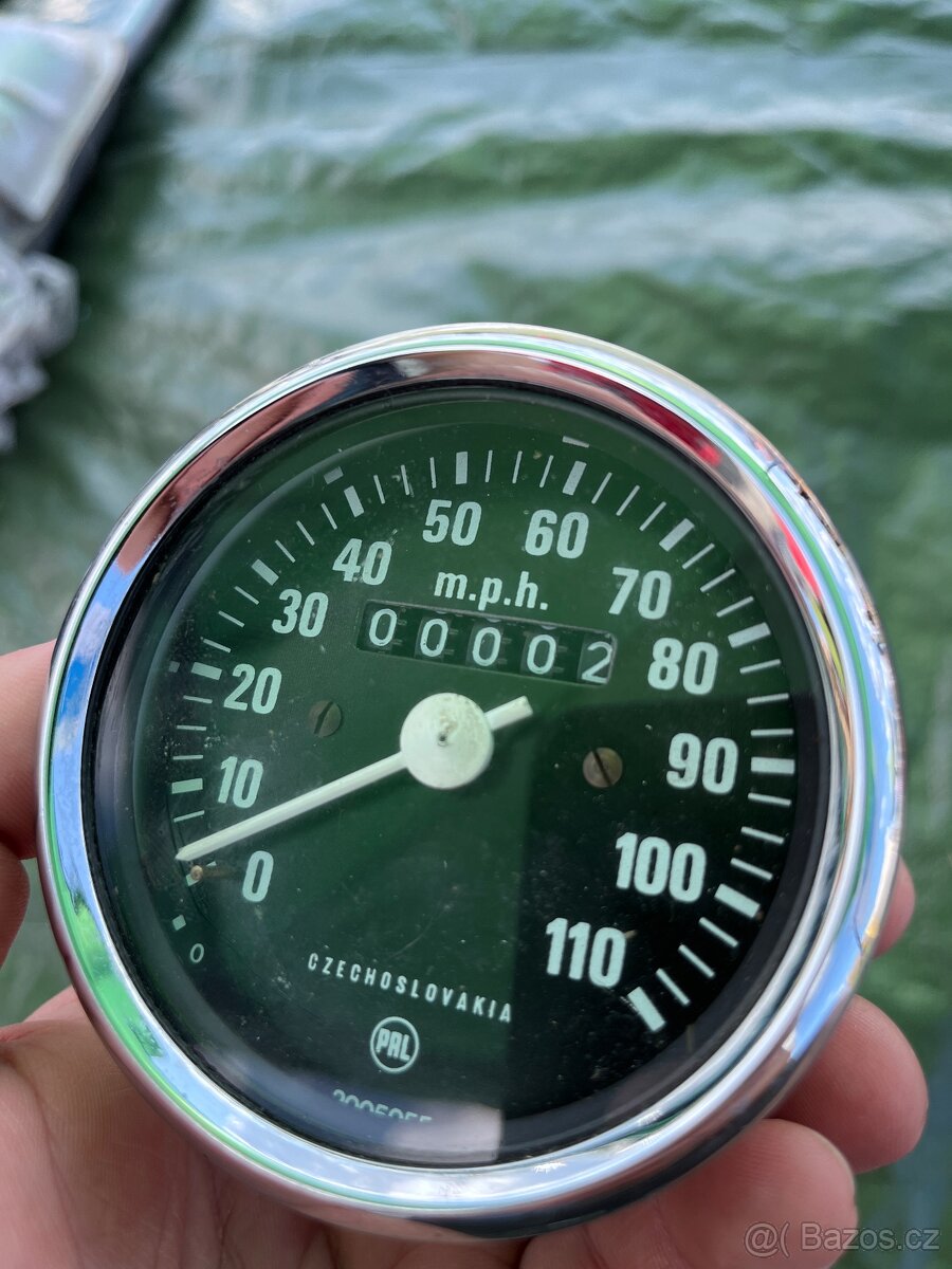 Škoda tachometr v mílích - 3