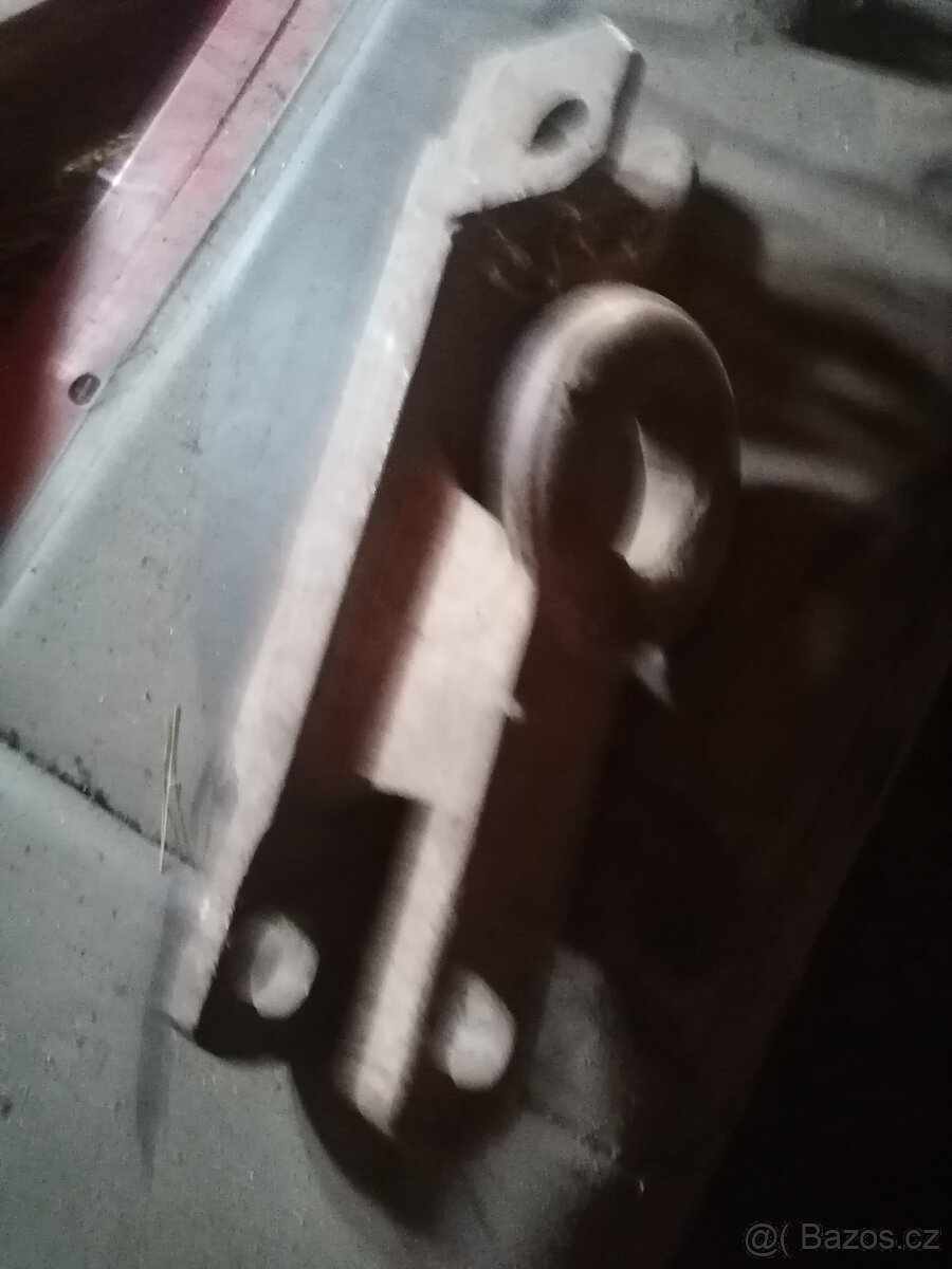 Spodní závěs Zetor - 3