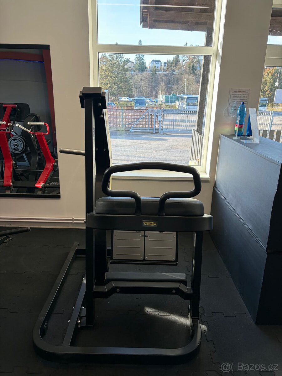 Technogym posilovací stroj - 3