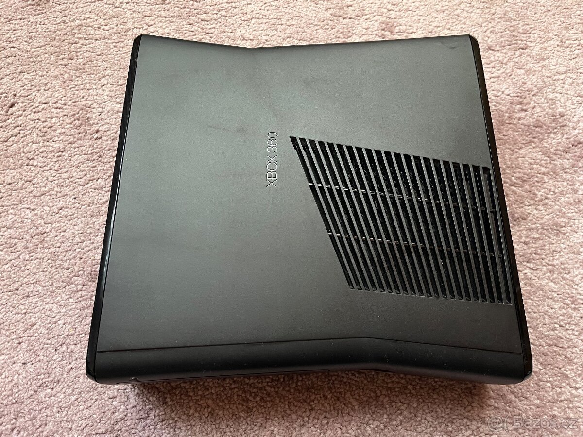 Xbox 360 + Kinect – jako nový, kompletní balení - 3