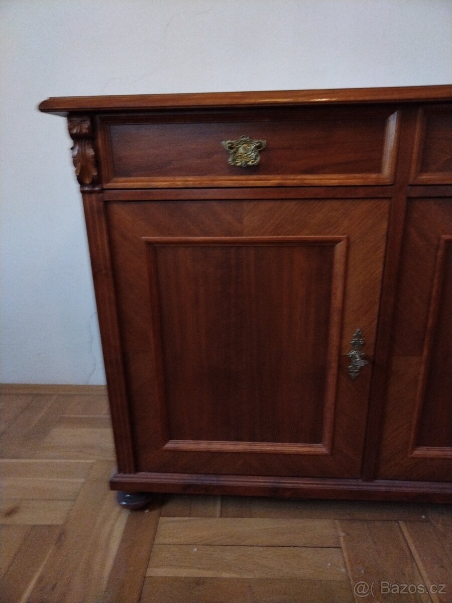 Pribornik trojdilny Triant - 3