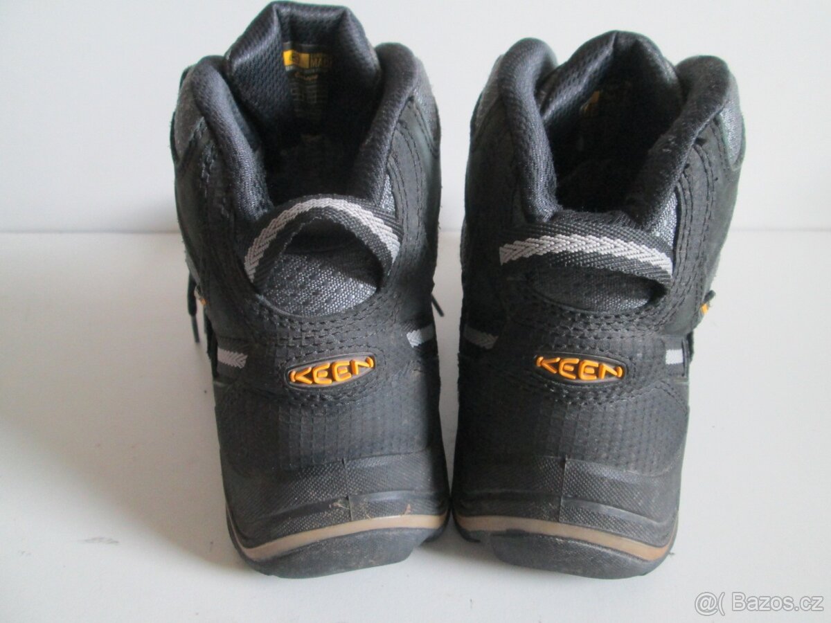 Keen....vel.38,5 - 3
