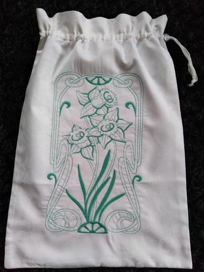 VELKÝ VYŠÍVANÝ POTRAVINOVÝ PYTEL NA PEČIVO I BYLINKY -IBIŠEK - 3