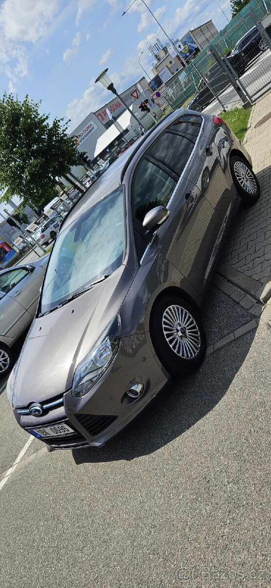 Ford Focus 2.0 tdci 2014 champions league edition - 3