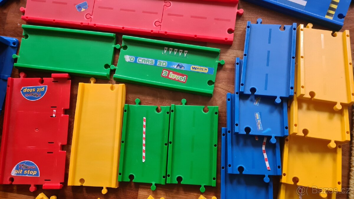 Autodráha, garáž, stanice Wader - 3