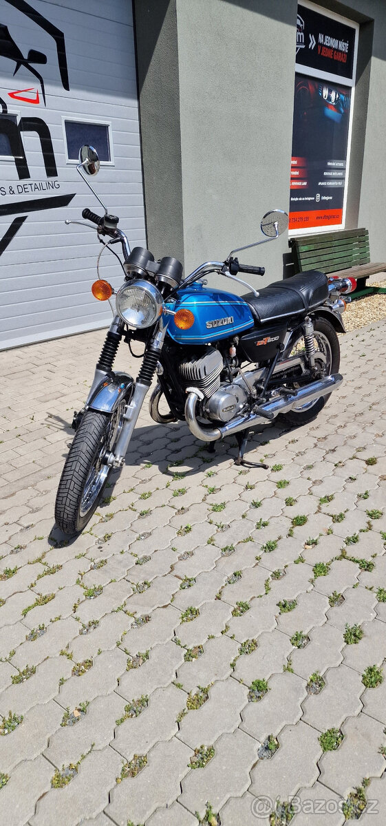 Suzuki GT500 - 3