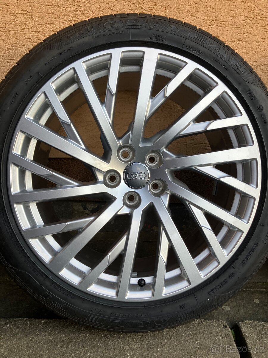 Letní sada Audi A8 - 3