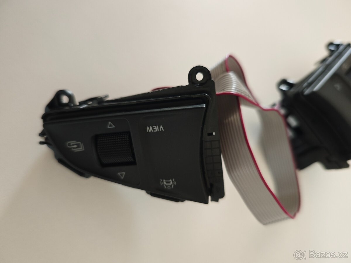 Multifunkční tlačítka na volant O3 - 3