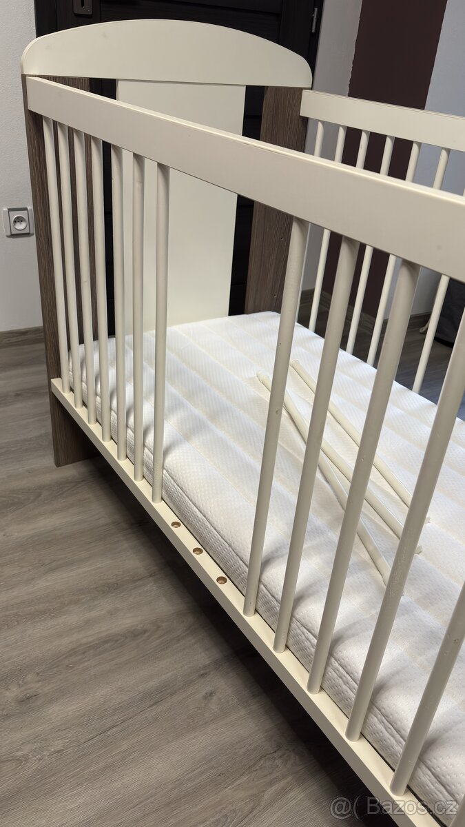 Dětská postýlka s matrací - 3
