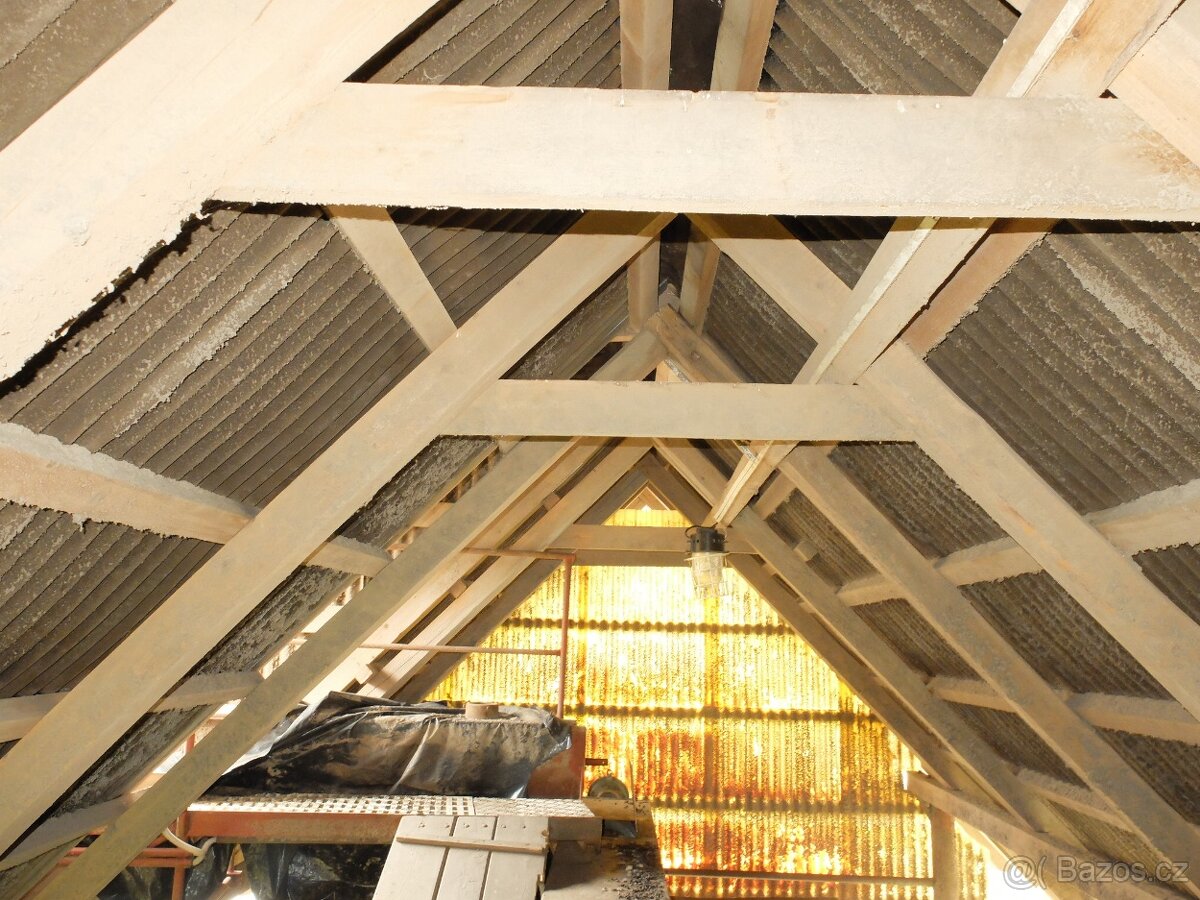 Kompletní střecha trámy oplechování, krytina - 3