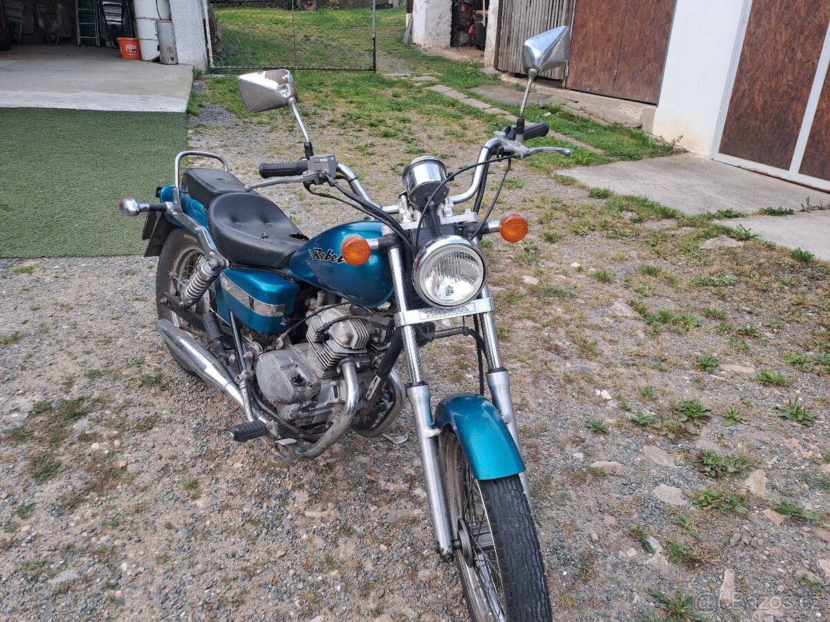 HONDA REBEL 125 - 3