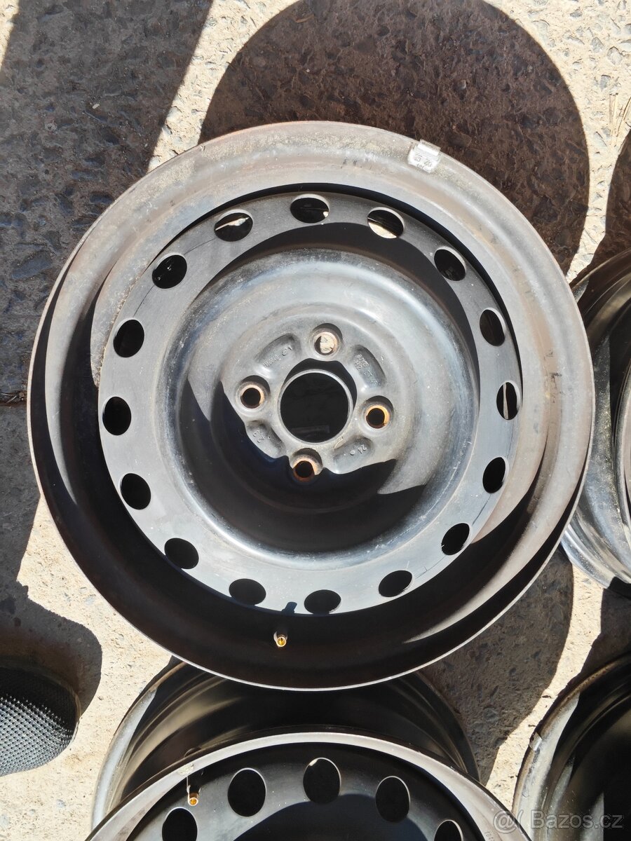 Prodám sadu disků 6Jx15H2 ET45 rozteč 4x100 - 3