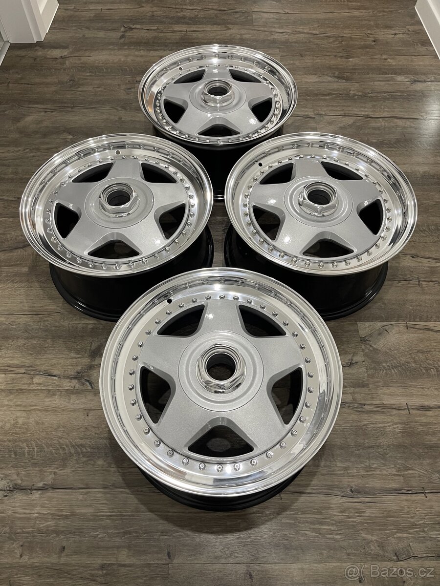 MOMO R3 17” 5x114,3 8J et37 - 3
