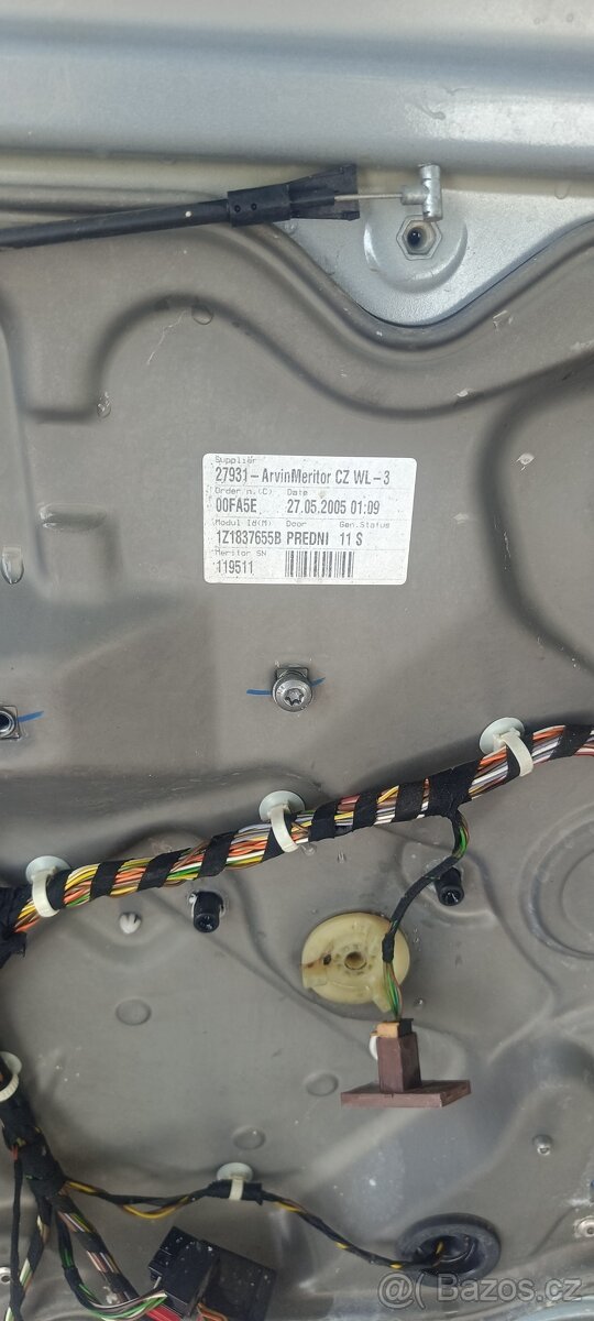 Škoda Octavia 2 žádné právě dveře - 3