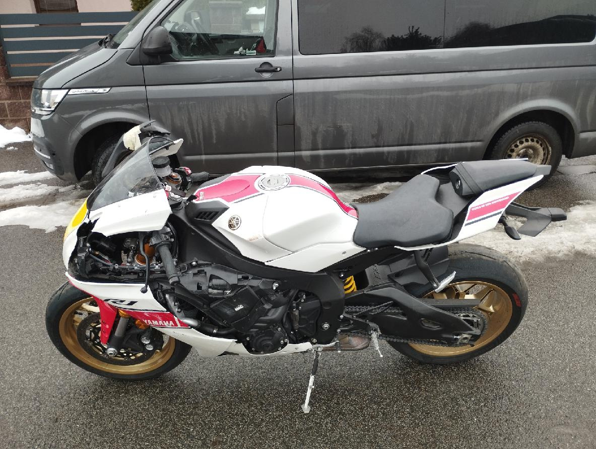 Yamaha YZF-R1 2022 - 3
