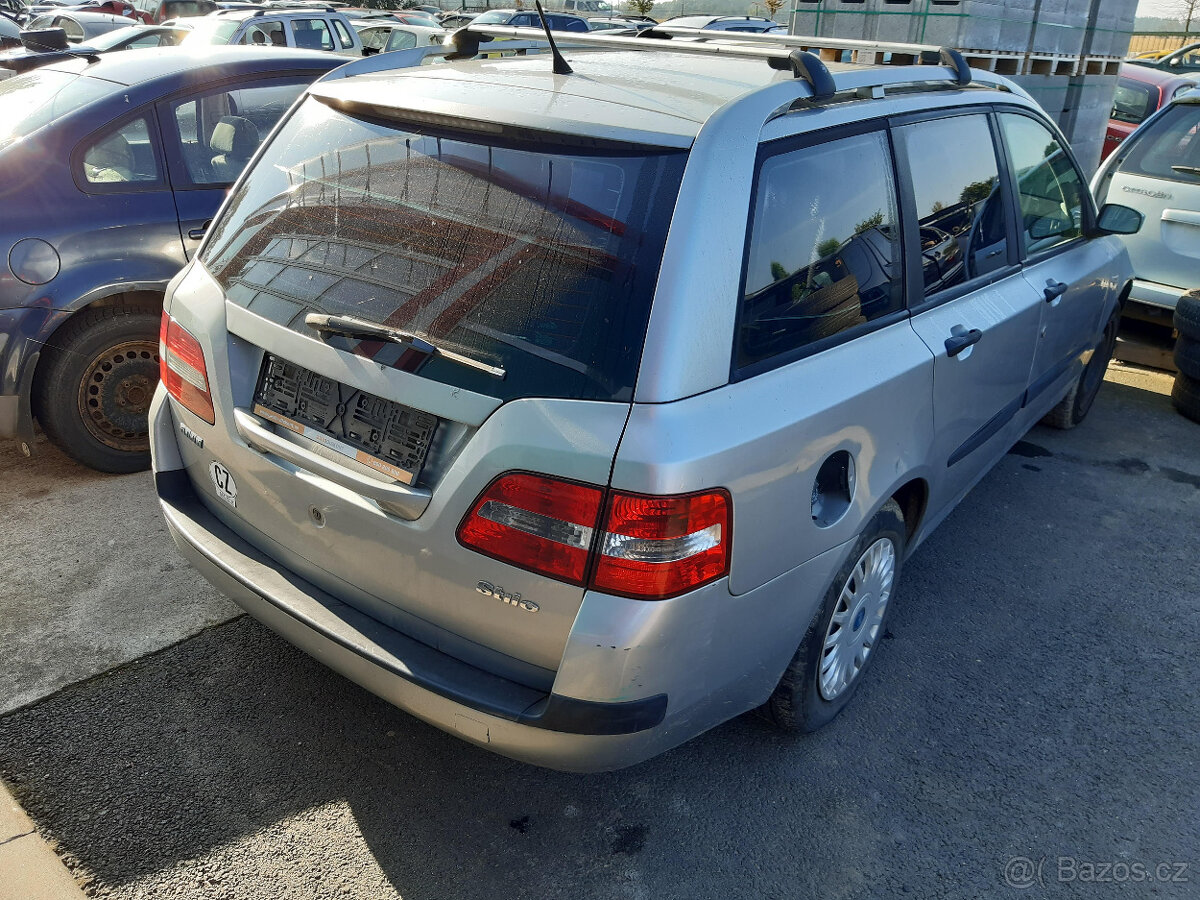 Fiat Stilo 1,6 16V 2003 - díly - 3