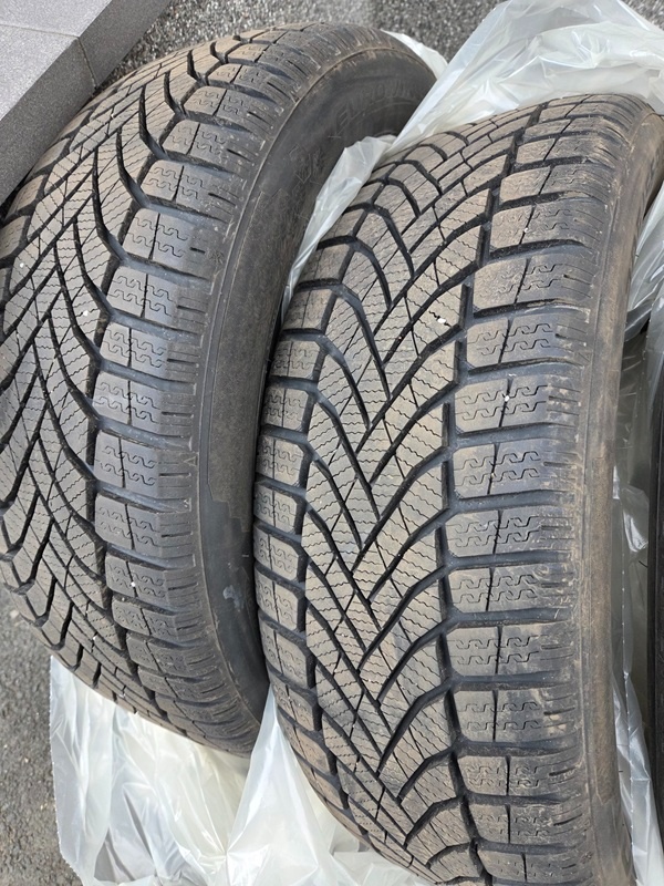 Pneu FALKEN 205/55 R 16 - 3