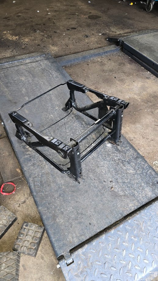 Sedadlo spolujezdce DUCATO 250 rám sedadla - 3